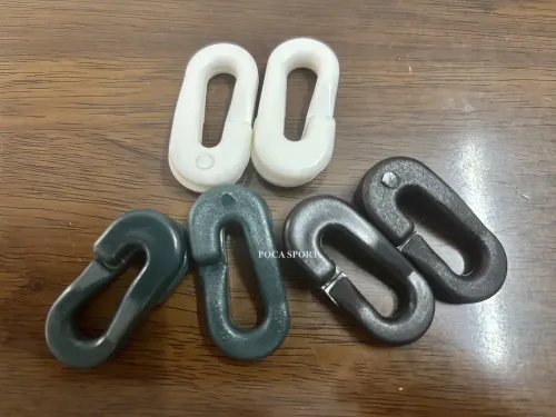 Móc lưới chắn sân bóng